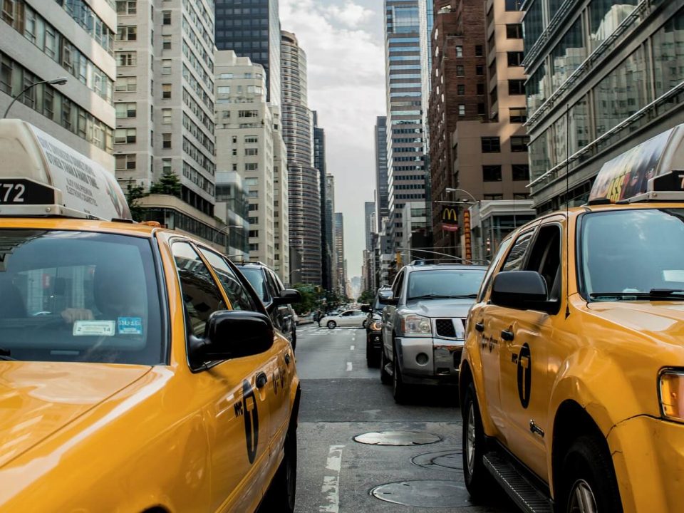 Los taxis en Japón disponen de dispositivos de reconocimiento facial para la personalización de la publicidad